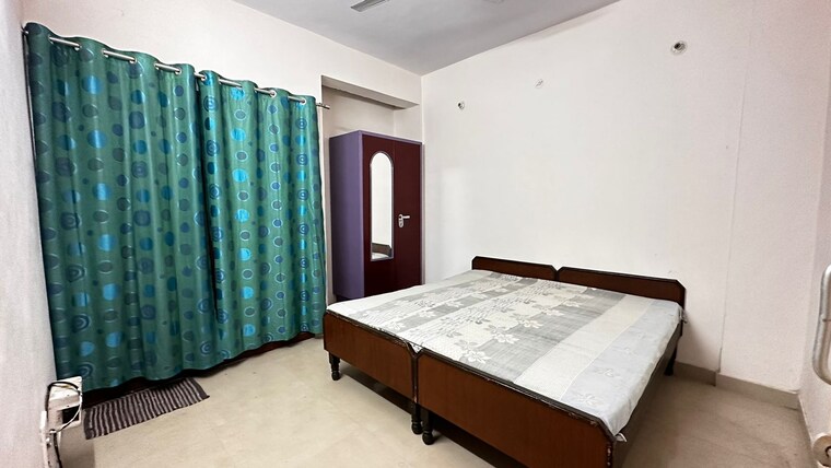Bedroom, amar shaheed path 2.5 Bedroom 1000 Sq.Ft. Apartment In Amar Shaheed Path Lucknow 9396910