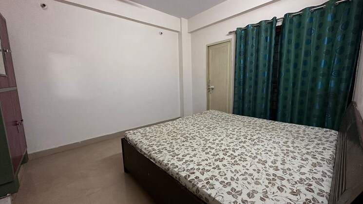 Bedroom, amar shaheed path 2.5 Bedroom 1000 Sq.Ft. Apartment In Amar Shaheed Path Lucknow 9396910