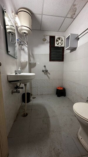 Bathroom in 2.5 BHK Apartment at Amar Shaheed Path – for Rent