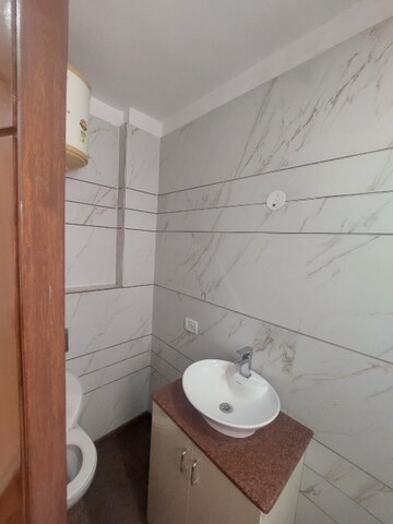 Attached Bathroom in 2 BHK Builder Floor at Kalkaji – for Rent