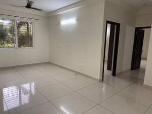 Room in 2 BHK Apartment at Prestige Lakeside Habitat, Varthur – for Rent