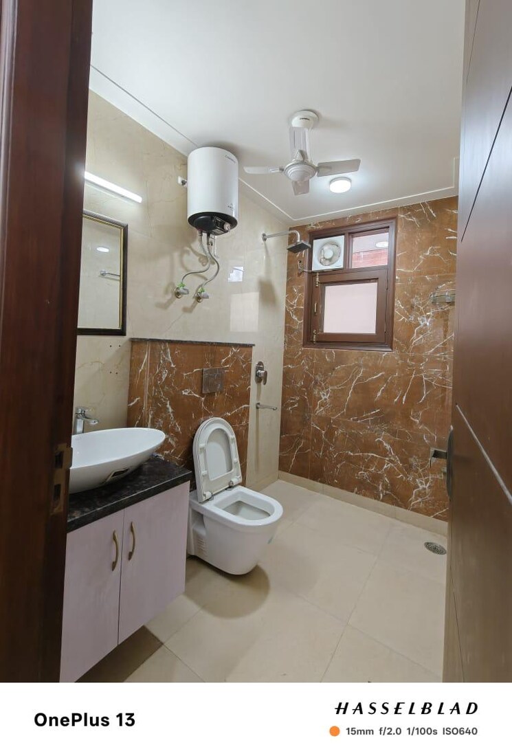 Bathroom, sector 31 2 Bedroom 1485 Sq.Ft. Builder Floor In Sector 31 Gurgaon 9396926