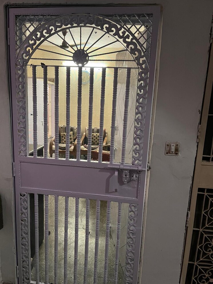 Balcony, mayur vihar 3.5 Bedroom 1250 Sq.Ft. Builder Floor In Mayur Vihar Delhi 9396929