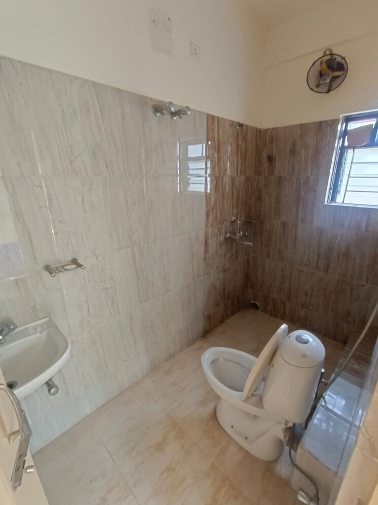 Bathroom, chetla 4 Bedroom 2800 Sq.Ft. Builder Floor In Chetla Kolkata 9396925