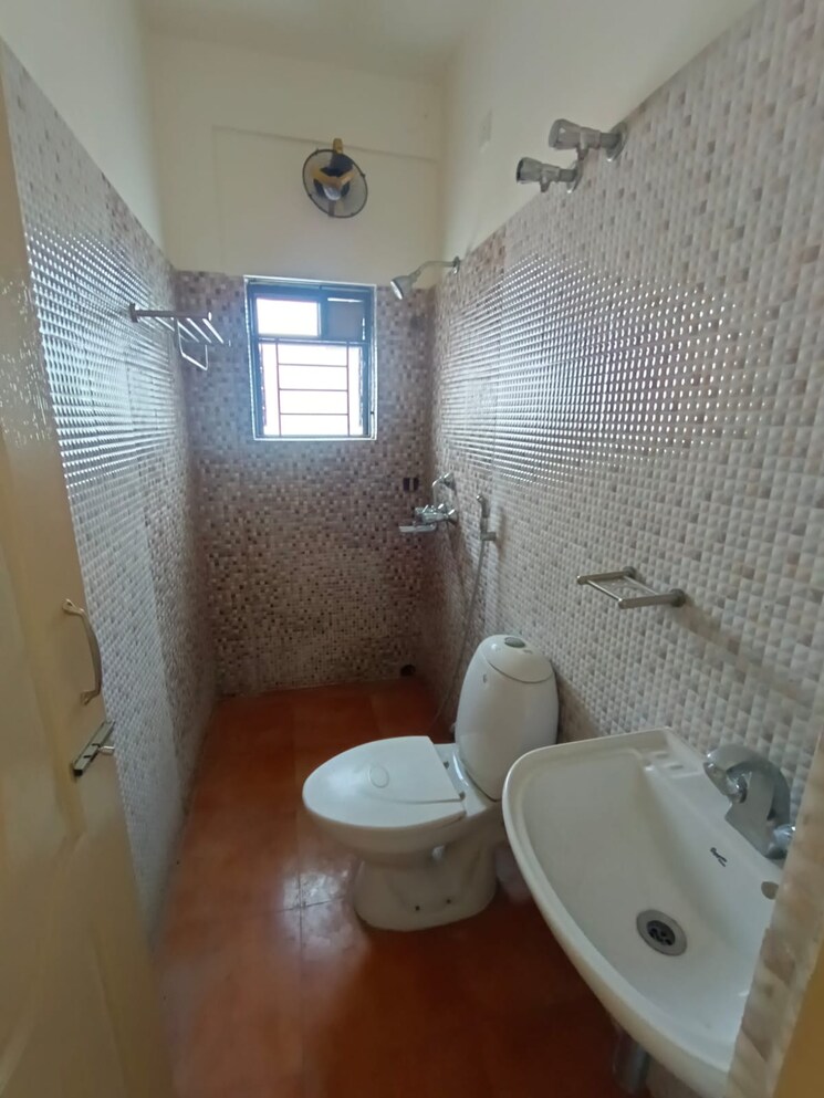 Bathroom, chetla 4 Bedroom 2800 Sq.Ft. Builder Floor In Chetla Kolkata 9396925