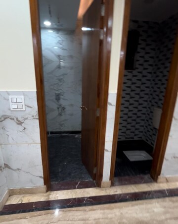 Building Lobby in 3 BHK Builder Floor at Shahdara – for Rent