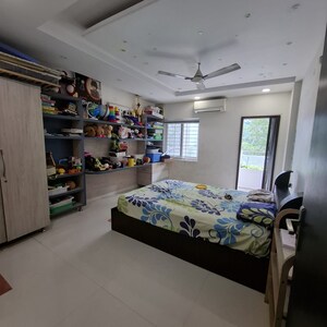 Bedroom in 4 BHK Apartment at Vasavi Shanthinikethan, Whitefields – for Sale