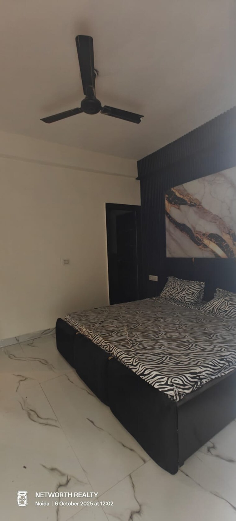 Bedroom, sector 73 1 Bedroom 650 Sq.Ft. Builder Floor In Sector 73 Noida 9397160