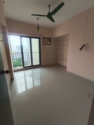 2.5 BHK Apartment For Sale in Everest World Lavender, Kolshet Road