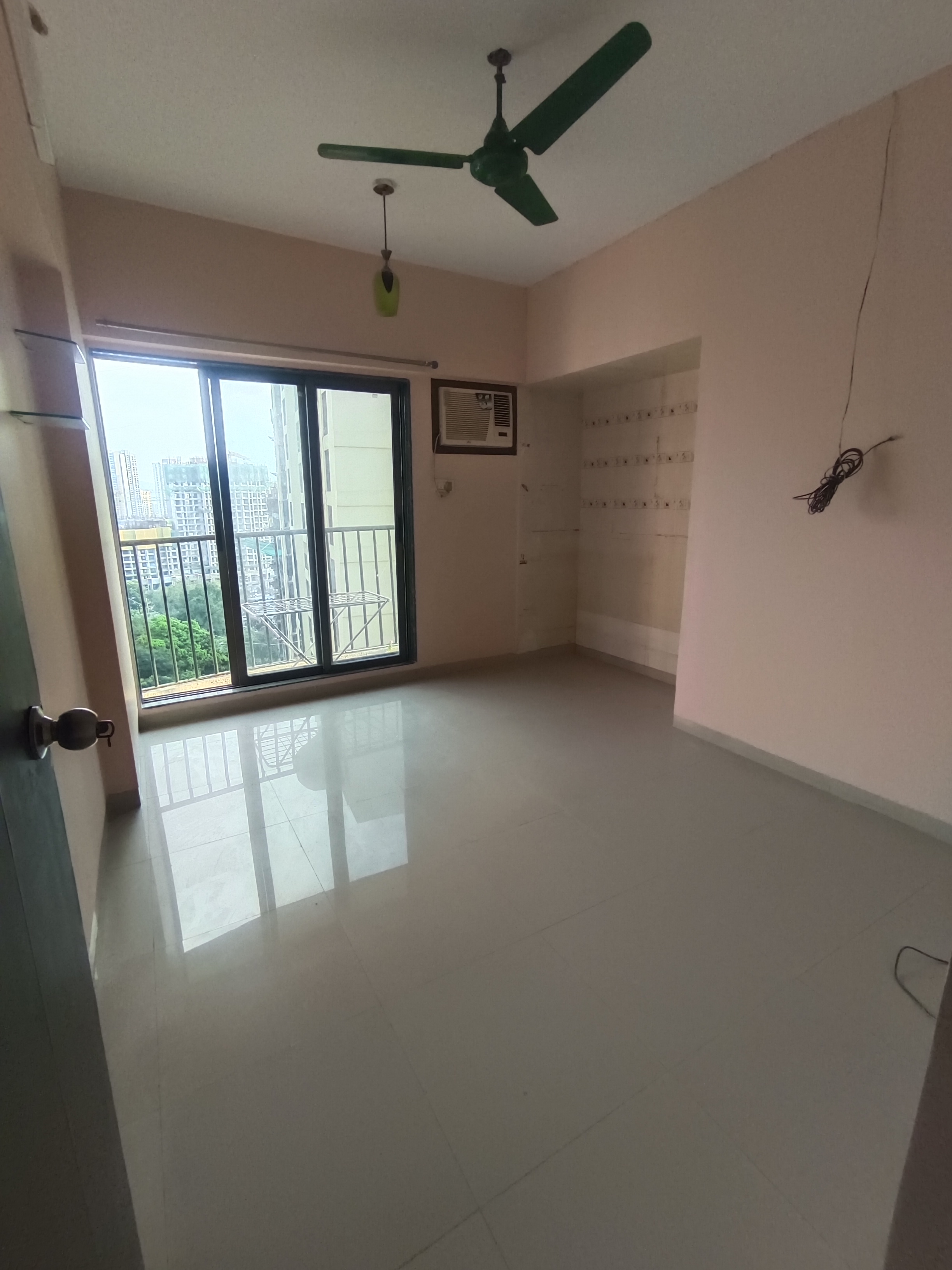 2.5 BHK + Pooja Room Apartment For Sale in Everest World Lavender