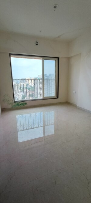 Room in 2 BHK Apartment at Kaveri Heritage, Borivali West – for Sale