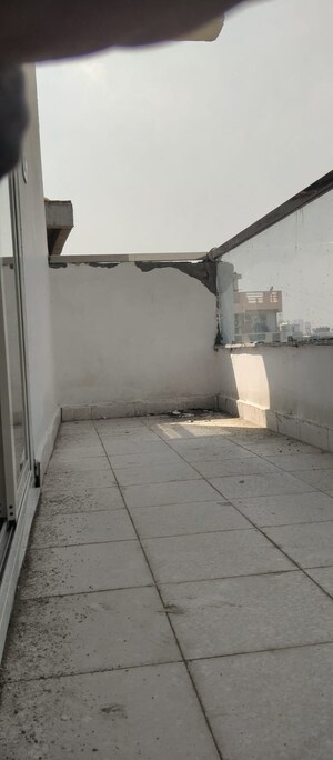 Balcony in 3 BHK Builder Floor at Sector 73 – for Sale