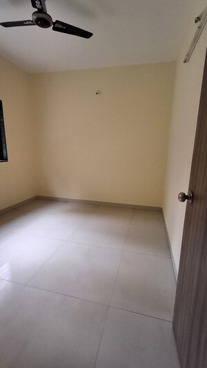 Room in 3 BHK Villa at Kudale Apartments Anand Nagar, Anand Nagar – for Rent