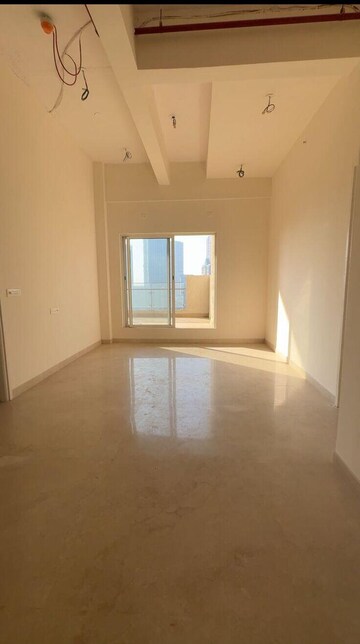 Room in 3 BHK Apartment at Indiabulls Sky Forest, Lower Parel – for Rent