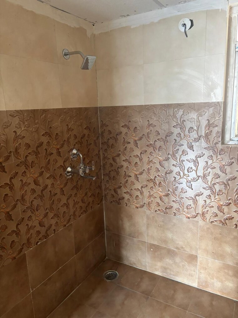 Bathroom, panchsheel-greens-ii 2.5 Bedroom 1350 Sq.Ft. Apartment In Sector 16 Greater Noida Greater Noida 9397422