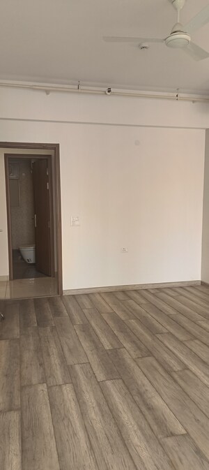 Room in 3 BHK Apartment at ABA Ivy County, Sector 75 – for Rent