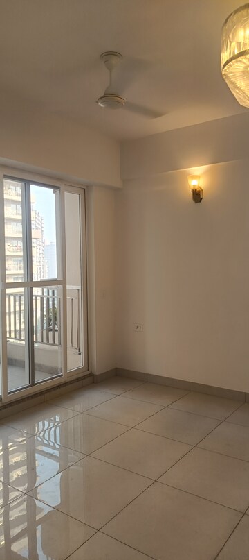 Room in 3 BHK Apartment at ABA Ivy County, Sector 75 – for Rent