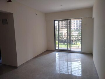 Room in 1 BHK Apartment at Damji Shamji Kalpvruksha Tulip, Kasarvadavali – for Sale