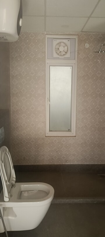 Room in 4 BHK Apartment at ABA Ivy County, Sector 75 – for Rent