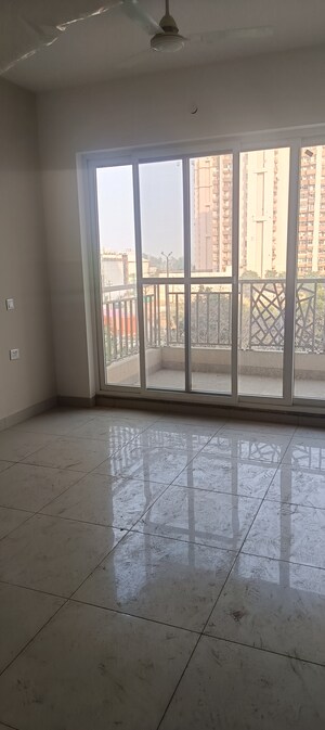 Room in 4 BHK Apartment at ABA Ivy County, Sector 75 – for Rent