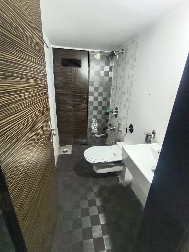 Bathroom, pride-park 2 Bedroom 1100 Sq.Ft. Apartment In Dhokali Thane 9397441
