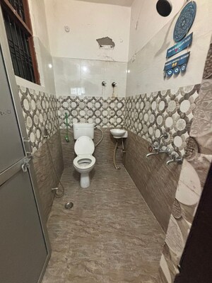 Bathroom in 3 BHK Builder Floor at Gomti Nagar – for Rent
