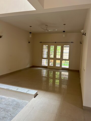 Room in 4 BHK Villa at Marathahalli – for Rent