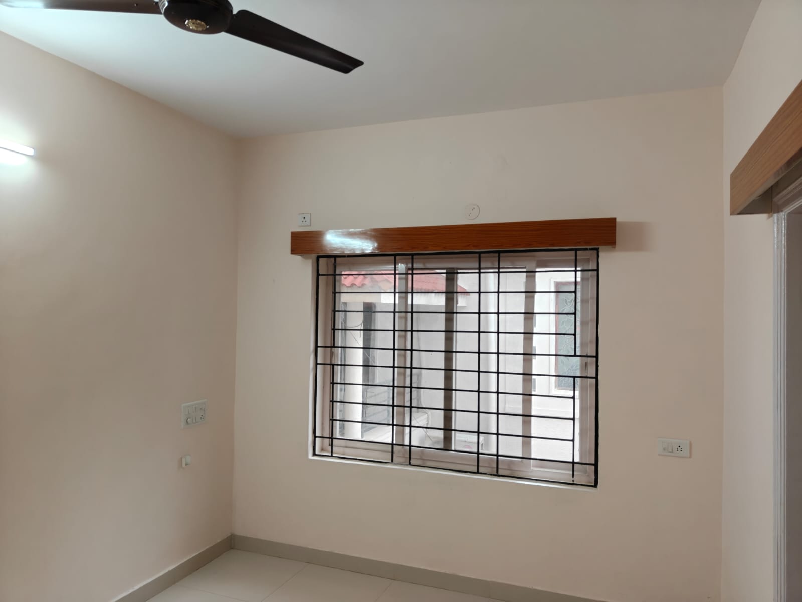 2 BHK Apartment For Sale in Ln Prapertey 