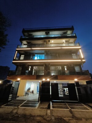 Studio Builder Floor For Rent in Sector 38