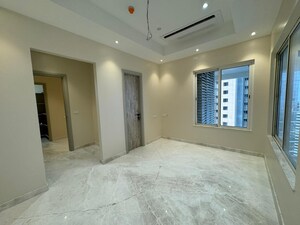 Room in 3 BHK Apartment at Indiabulls Sky Forest, Lower Parel – for Rent