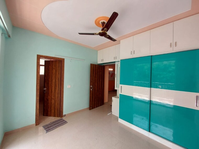 Room, shree-vardhman-green-court 2 Bedroom 690 Sq.Ft. Apartment In Sector 90 Gurgaon 9397496