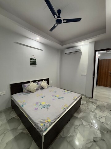 Bedroom in 2 BHK Builder Floor at Sector 31 – for Rent