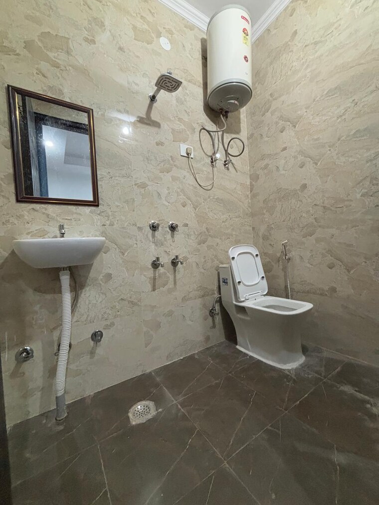 Bathroom, sector 31 2 Bedroom 1288 Sq.Ft. Builder Floor In Sector 31 Gurgaon 9397493