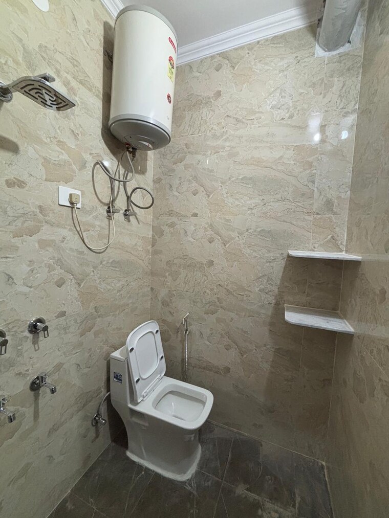 Bathroom, sector 31 2 Bedroom 1288 Sq.Ft. Builder Floor In Sector 31 Gurgaon 9397493