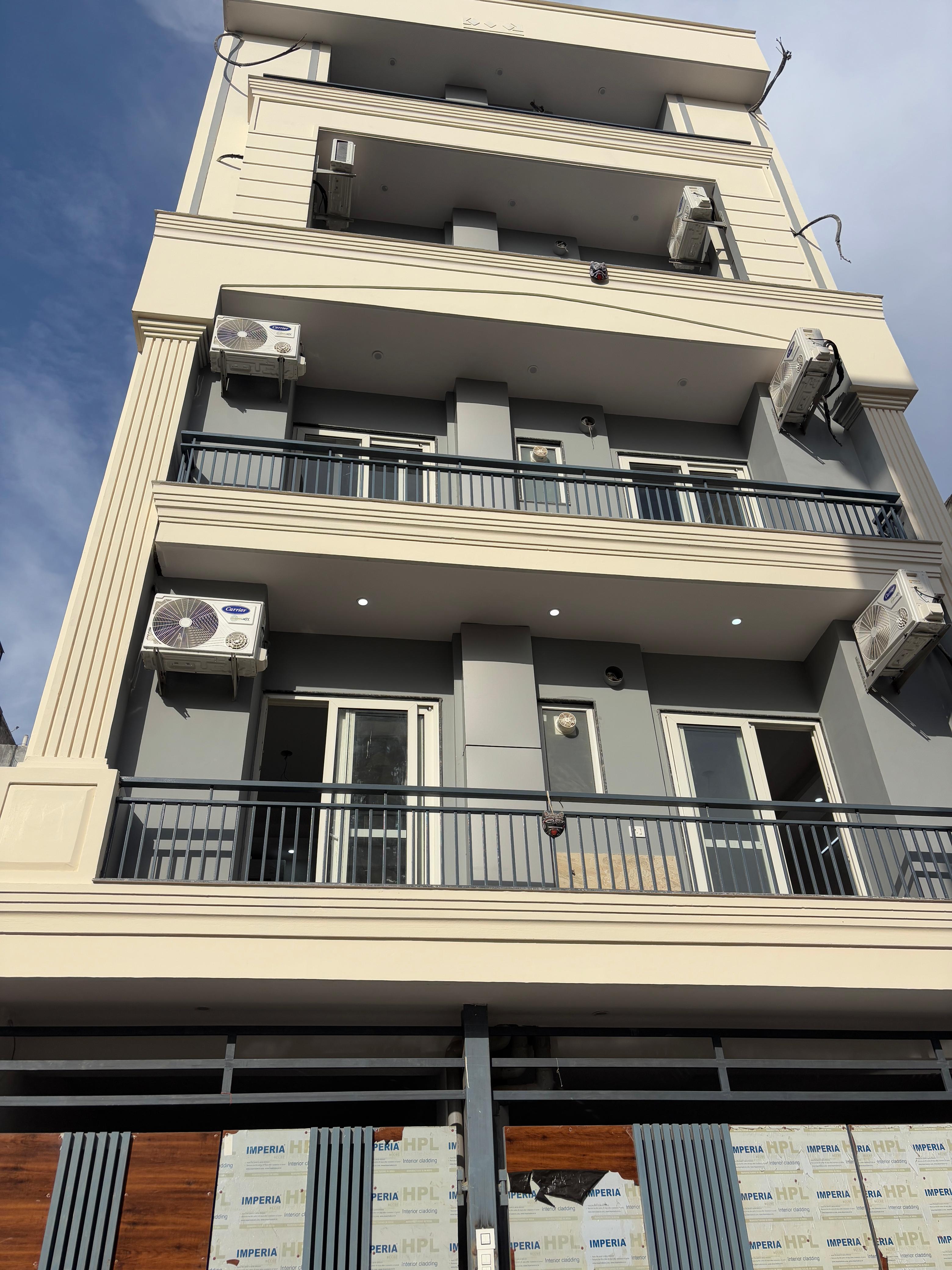 2 BHK Builder Floor For Rent in L Block 