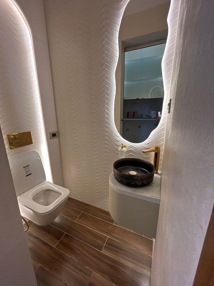 Bathroom, indiabulls-sky-forest 3 Bedroom 1908 Sq.Ft. Apartment In Lower Parel Mumbai 9397499