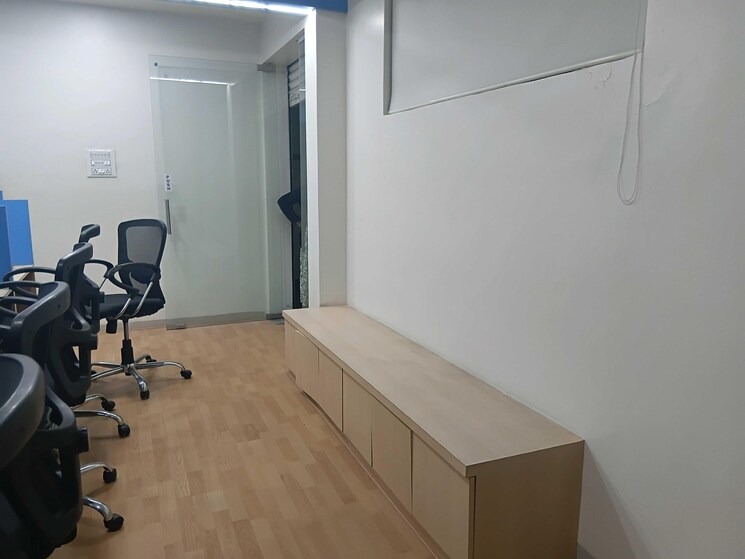 Team Area, nyati-millennium Commercial Office Space 1450 Sq.Ft. In Viman Nagar Pune 9397528