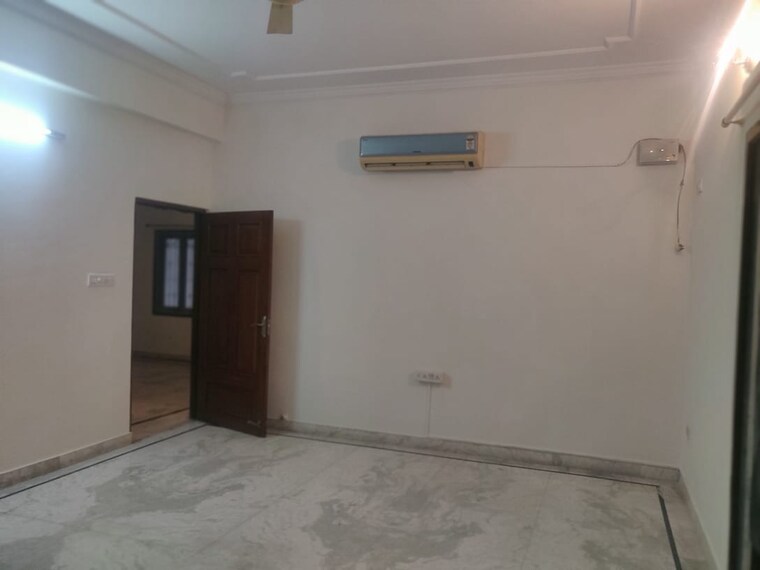 Room, somajiguda Commercial Office Space 7000 Sq.Ft. In Somajiguda Hyderabad 9397550