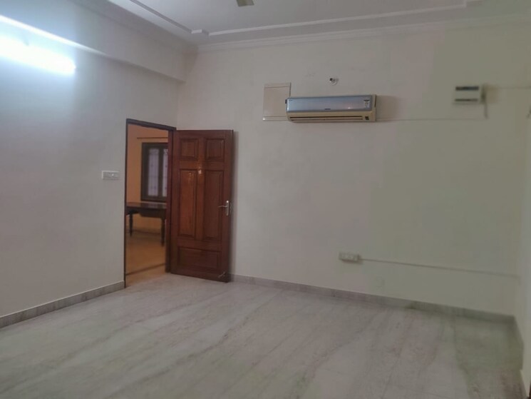 Room, somajiguda Commercial Office Space 7000 Sq.Ft. In Somajiguda Hyderabad 9397550