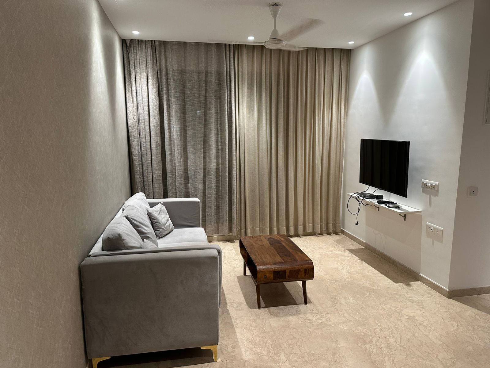 2 BHK + Pooja Room Apartment For Rent in Hiranandani Castle Rock