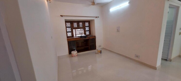 undefined, vasant kunj 3 Bedroom 1400 Sq.Ft. Apartment In Vasant Kunj Delhi 9397563