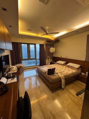 Master Bedroom in 4 BHK Apartment at Imperial Heights Goregaon West, Goregaon West – for Rent