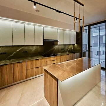 Kitchen in 6+ BHK Villa at Civil Lines – for Sale