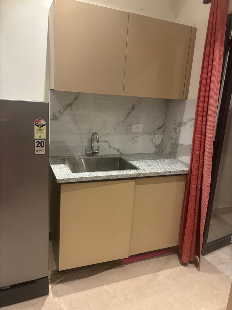 Bathroom, suncity-vatsal-valley 2 Bedroom 1030 Sq.Ft. Apartment In Gwal Pahari Gurgaon 9397597