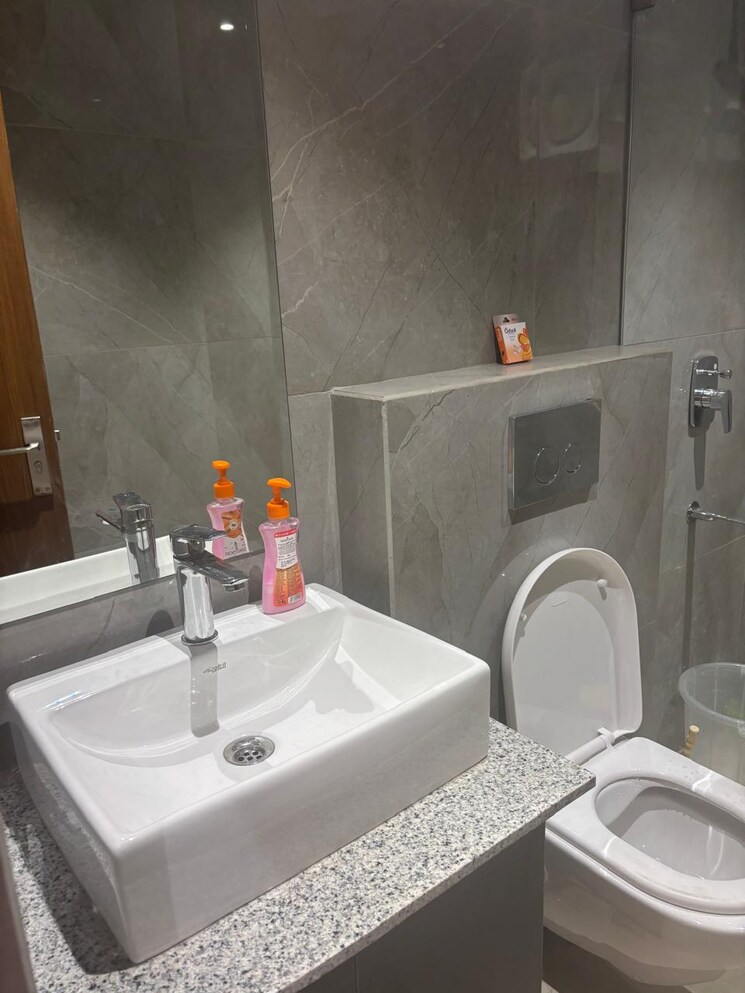 Bathroom, suncity-vatsal-valley 2 Bedroom 1030 Sq.Ft. Apartment In Gwal Pahari Gurgaon 9397597
