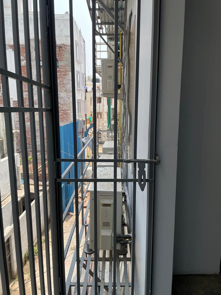 undefined, safdarjung development area 3 Bedroom 200 Sq.Yd. Builder Floor In Safdarjung Development Area Delhi 9397616