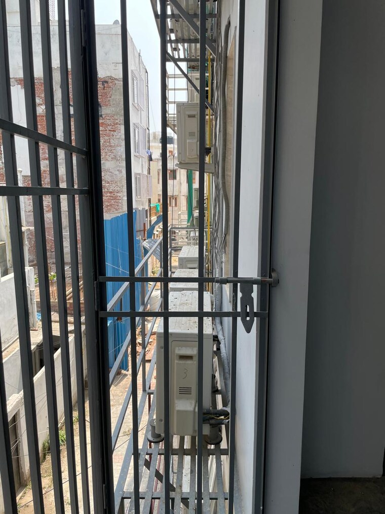 undefined, safdarjung development area 3 Bedroom 200 Sq.Yd. Builder Floor In Safdarjung Development Area Delhi 9397616