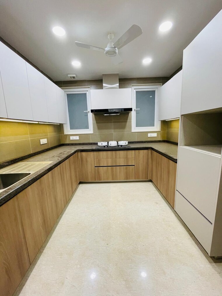 Kitchen, safdarjung development area 3 Bedroom 200 Sq.Yd. Builder Floor In Safdarjung Development Area Delhi 9397616