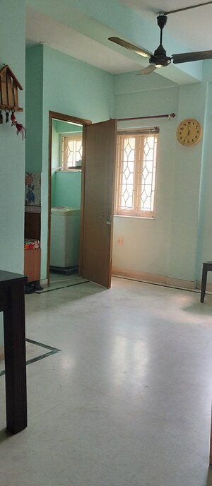 Room in 4 BHK Apartment at Haltu – for Sale