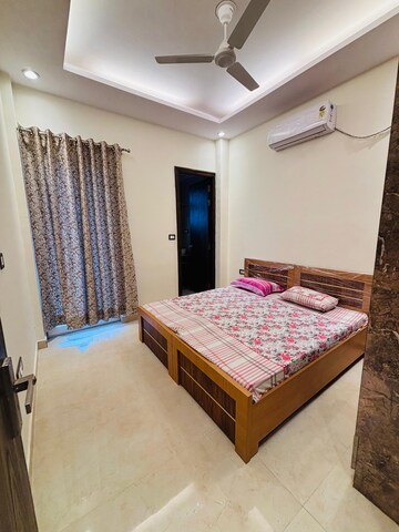 3 BHK Builder Floor For Rent in SAS Tower, Sector 38